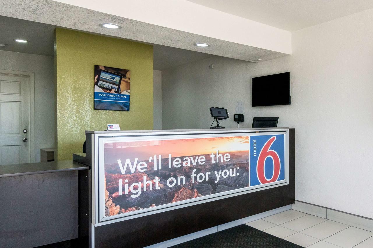 Motel 6 Fort Worth North Haltom City Bagian luar foto