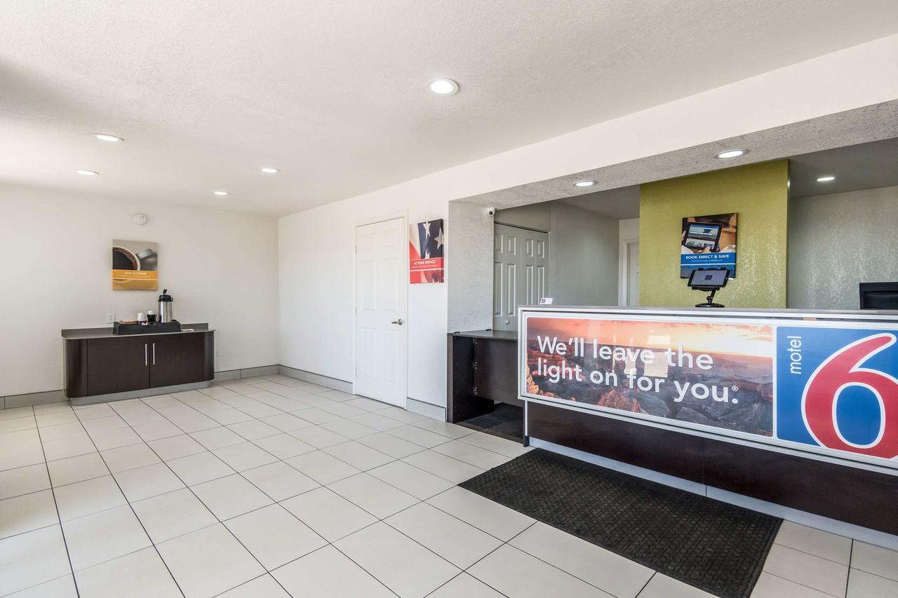 Motel 6 Fort Worth North Haltom City Bagian luar foto