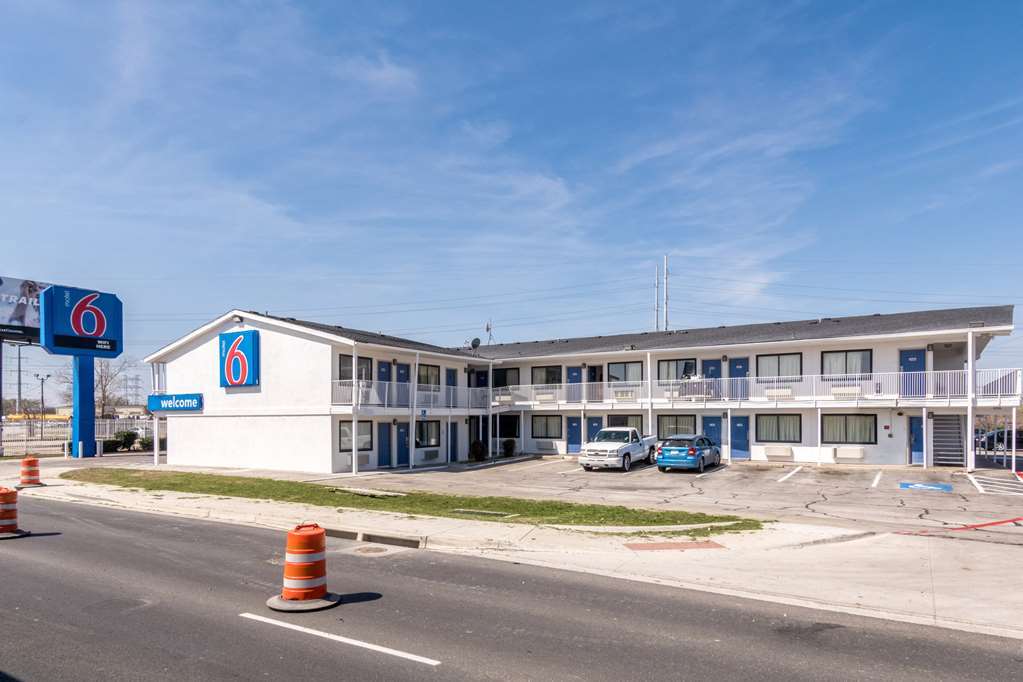 Motel 6 Fort Worth North Haltom City Bagian luar foto
